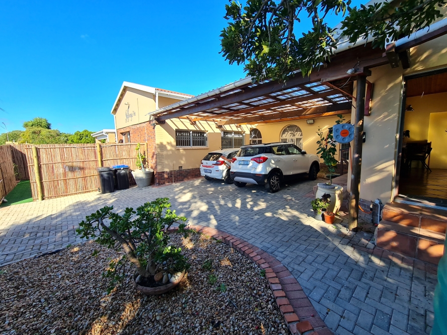 4 Bedroom Property for Sale in Aston Bay Eastern Cape